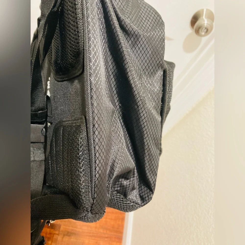 LIKE NEW Tustom Dog Carrier Backpack 🐶 🐕‎ 🎒